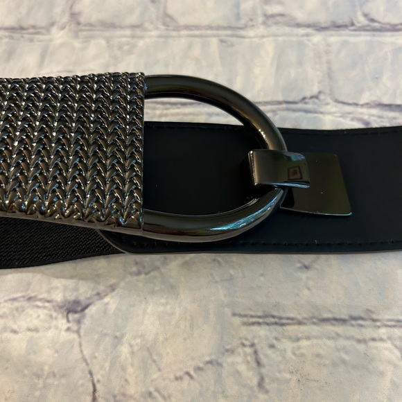 BLACK STRETCH EMBOSSED BUCKLE GUNMETAL WIDE BELT - Picture 9 of 11
